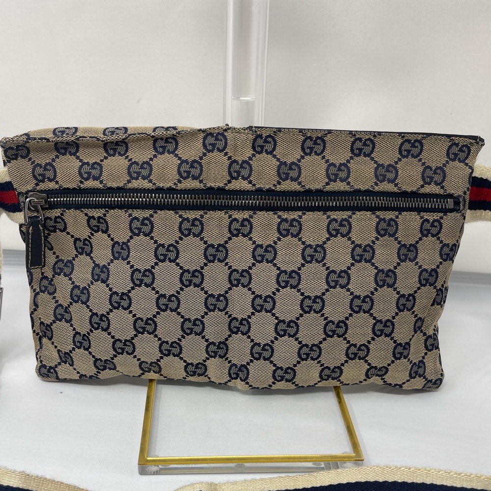 (pending possible sale) Gucci belt bag - Picture 6 of 11